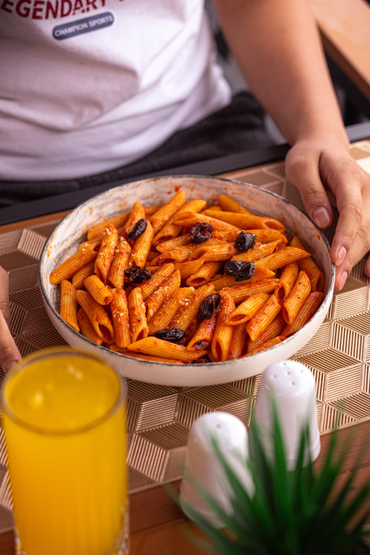 Sahanda Sucuklu Yumurta