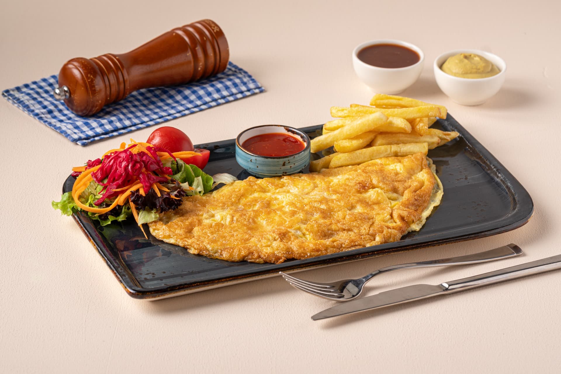 Beyaz Peynirli Domatesli Tost